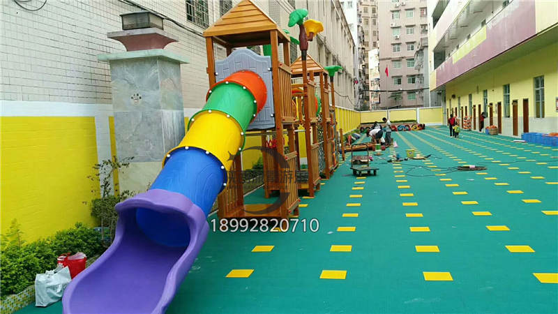 幼兒園木質滑梯