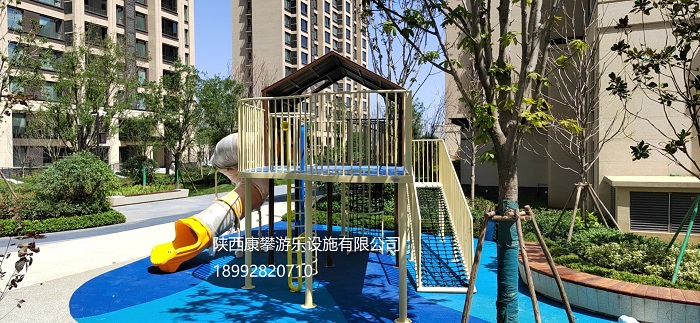 戶外玻璃樹(shù)屋滑梯組合