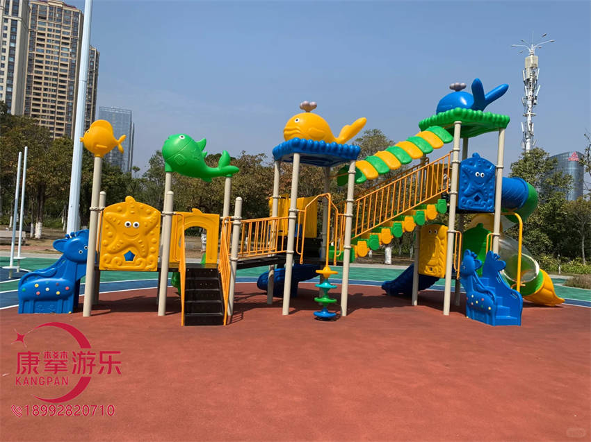 游樂設(shè)施滑梯