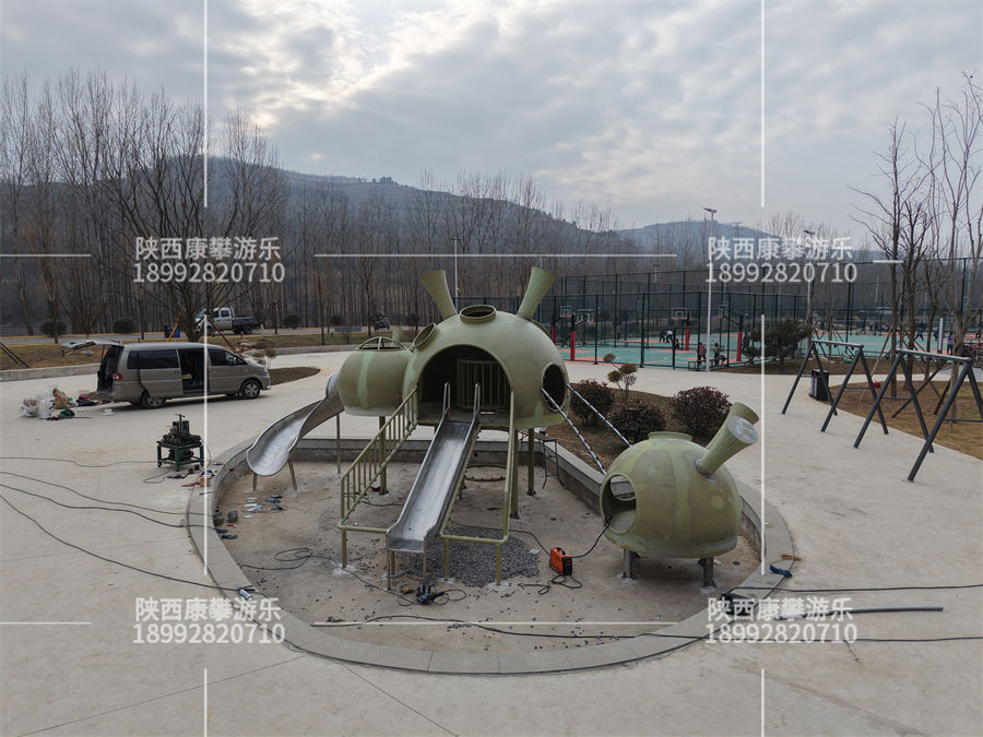 寶雞千陽(yáng)縣公園多頭怪現(xiàn)場(chǎng)安裝 寶雞千陽(yáng)縣公園多頭怪現(xiàn)場(chǎng)安裝